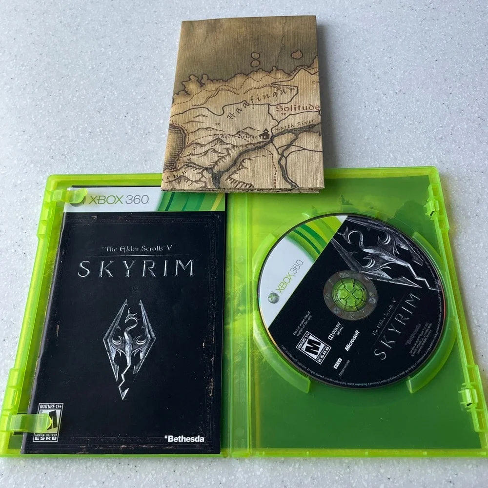 The Elder Scrolls V Skyrim Xbox 360 Game with Map and Manual Bethesda RPG